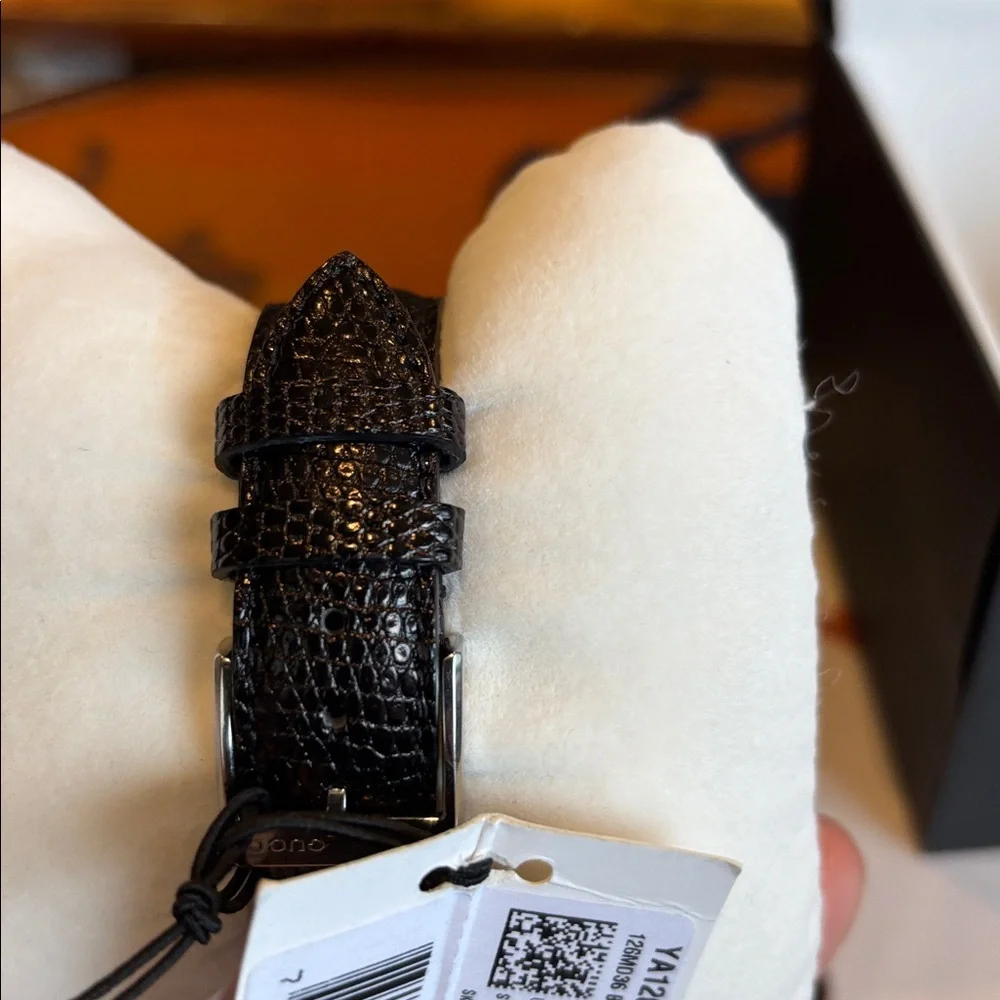 Gucci’s  Black Diamond Watch - Picture 5 of 8